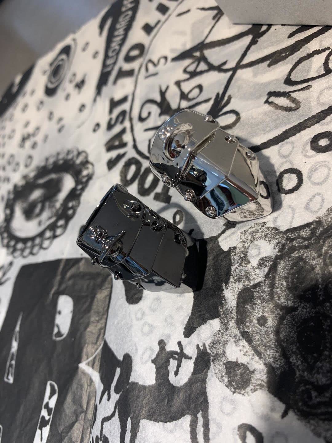 Vivienne Westwood Ring - Black and Silver